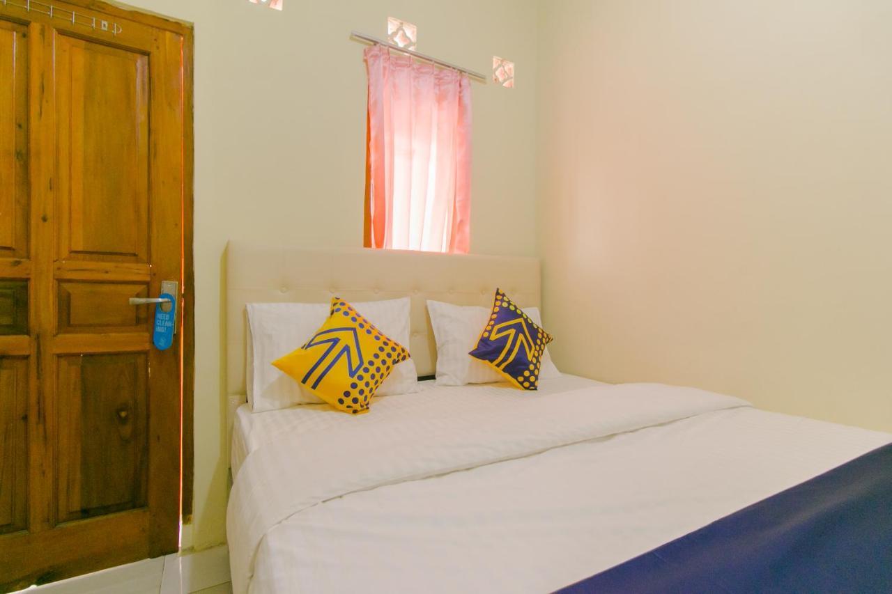 Ayu Homestay Syariah סוקאבומי מראה חיצוני תמונה