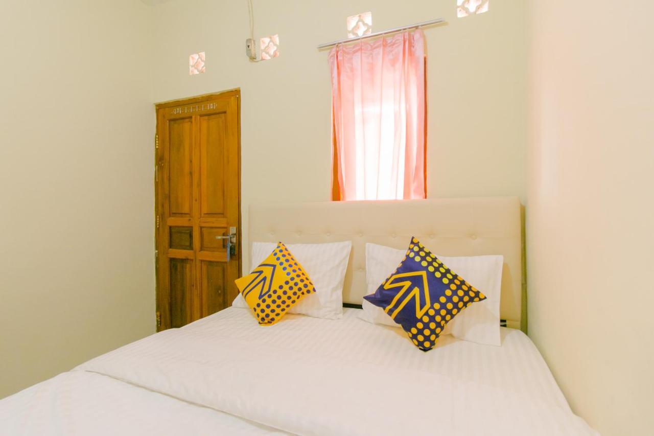 Ayu Homestay Syariah סוקאבומי מראה חיצוני תמונה